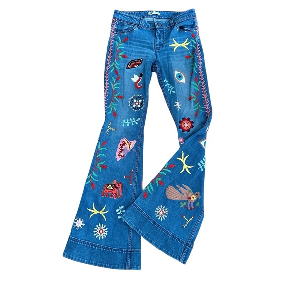 Alice & Olivia Rylie Embroidered Low-Rise Bell Bottom Jeans Faded Indigo size 28 - Picture 1 of 12